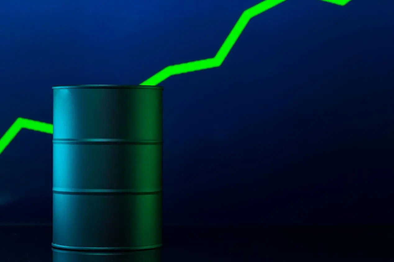 price-of-american-oil-is-changing-concept-black-b-2023-11-27-05-08-21-utc