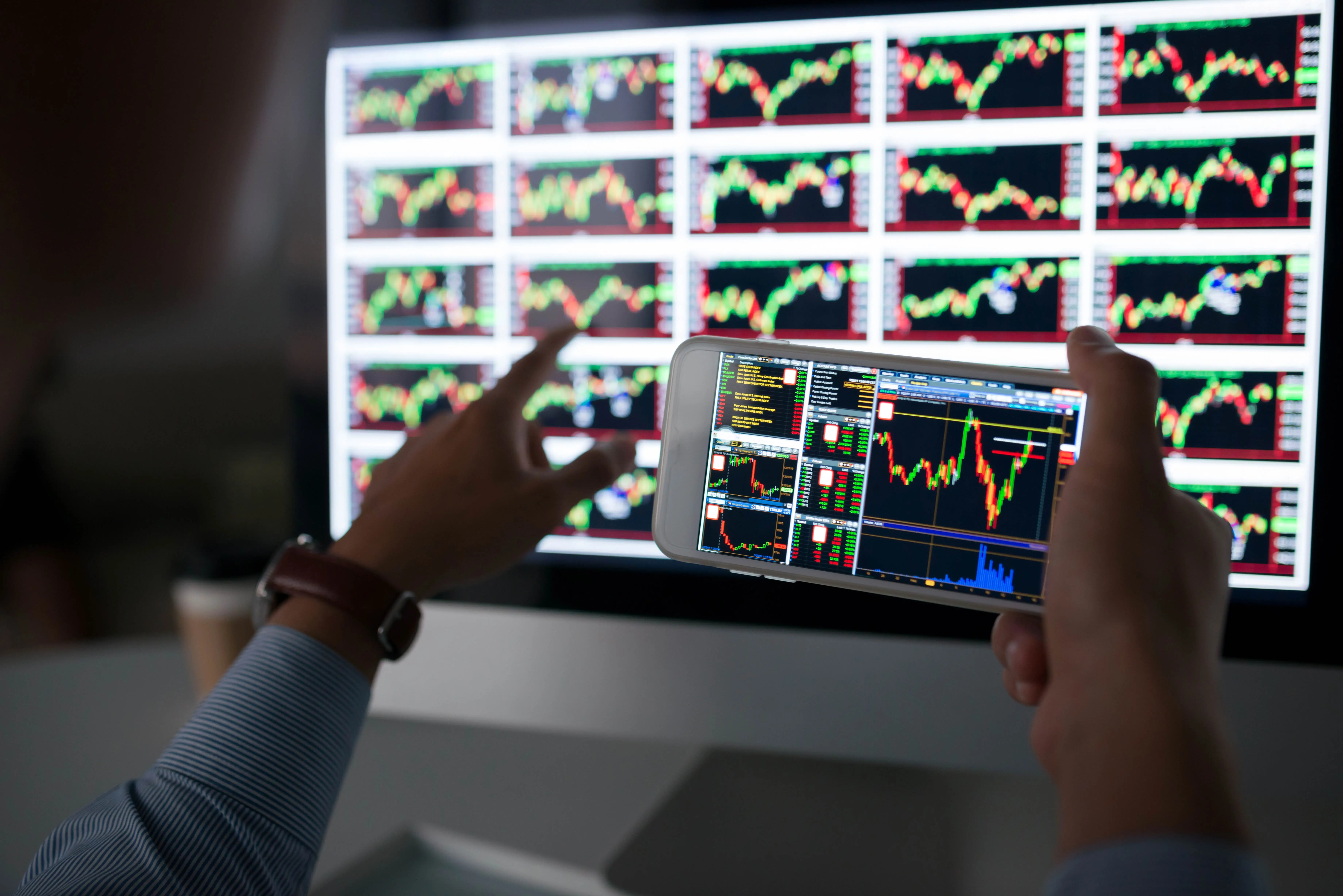 analyzing-charts-and-quotes-2023-11-27-04-52-43-utc